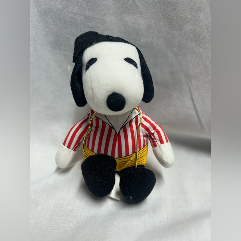 Peanuts Halloween Pirate Snoopy 6" Whitman's Chocolate Plush Toy w/Tag